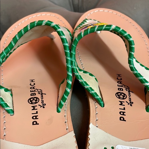 Palm Beach Luxe-Crafted NWOT embroidered floral thong sandals. Sz 10 - Picture 9 of 14